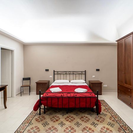 Bellinikatanesuite Catania-Fontanarossai nemzetközi repülőtér Kültér fotó