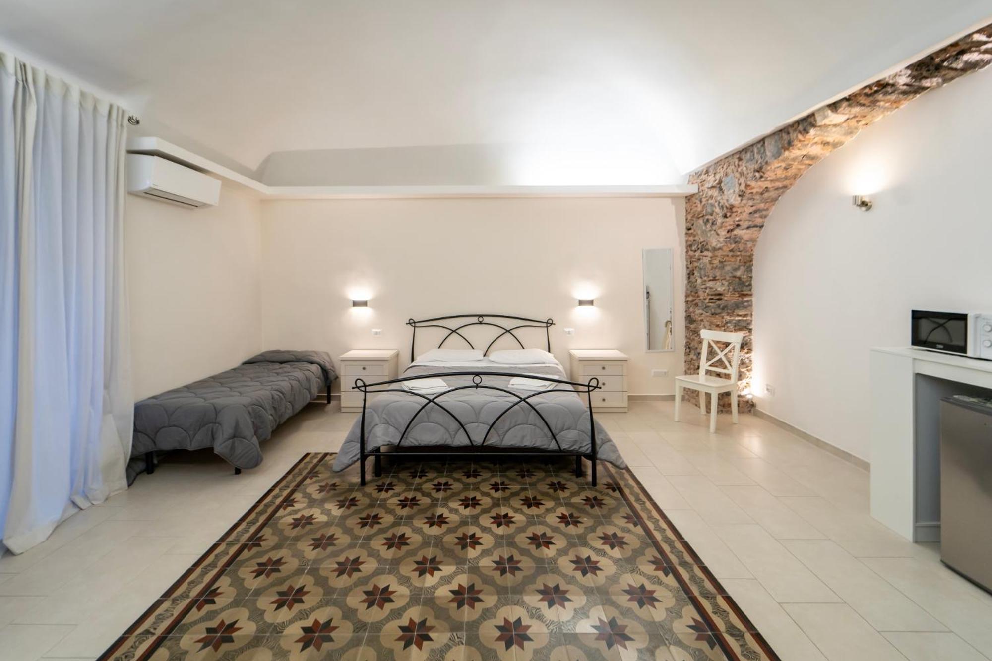 Bellinikatanesuite Catania-Fontanarossai nemzetközi repülőtér Kültér fotó