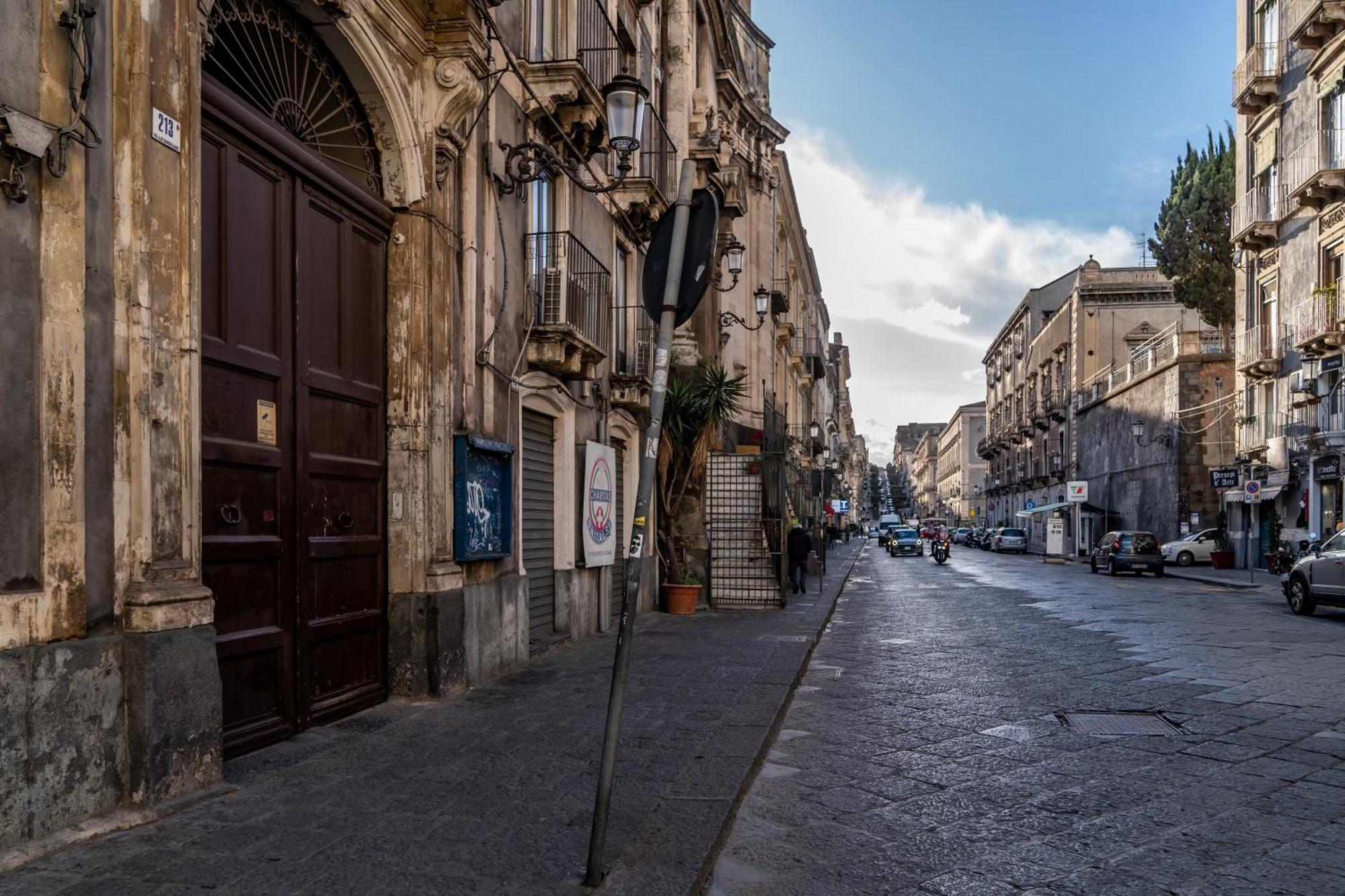Bellinikatanesuite Catania-Fontanarossai nemzetközi repülőtér Kültér fotó
