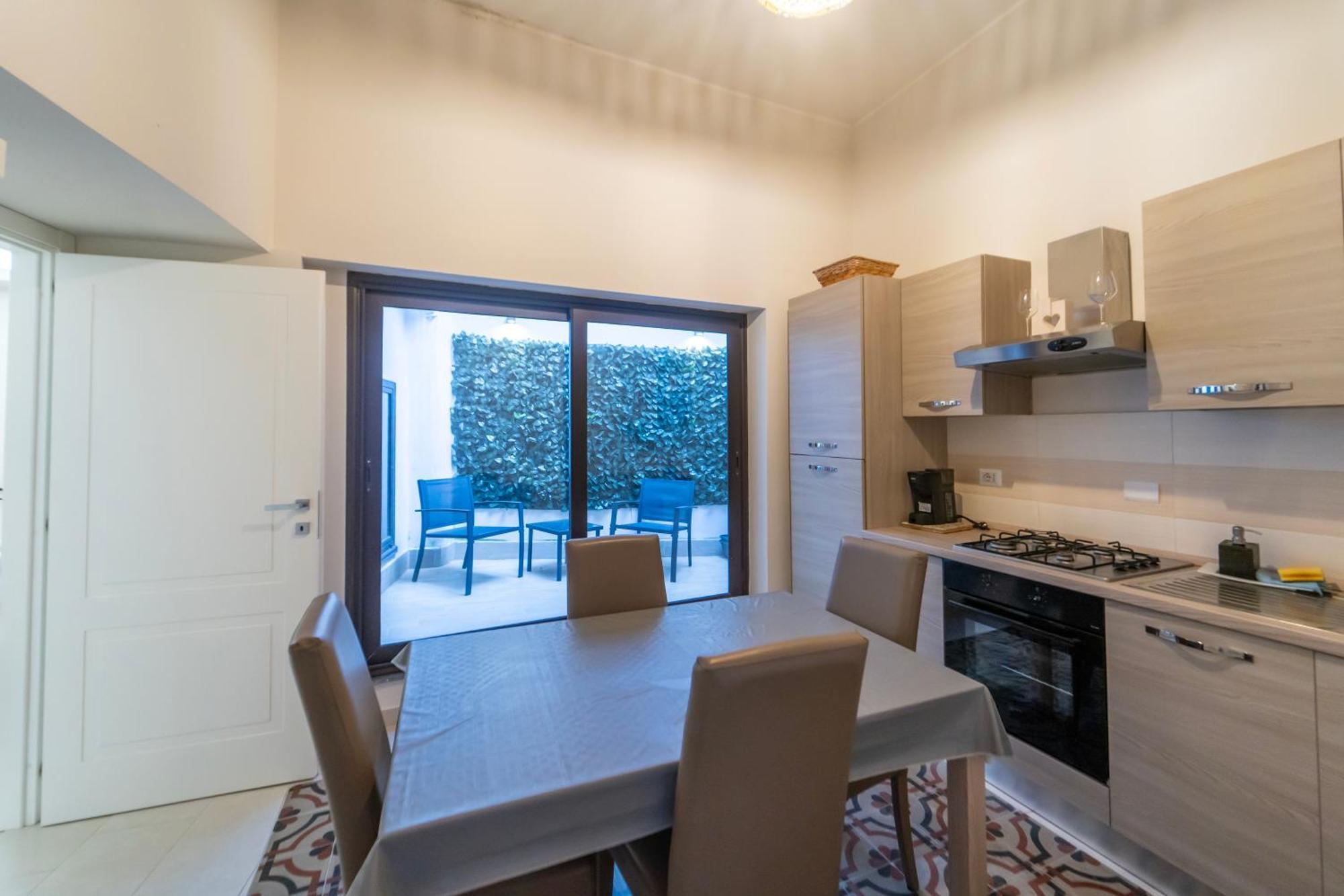 Bellinikatanesuite Catania-Fontanarossai nemzetközi repülőtér Kültér fotó