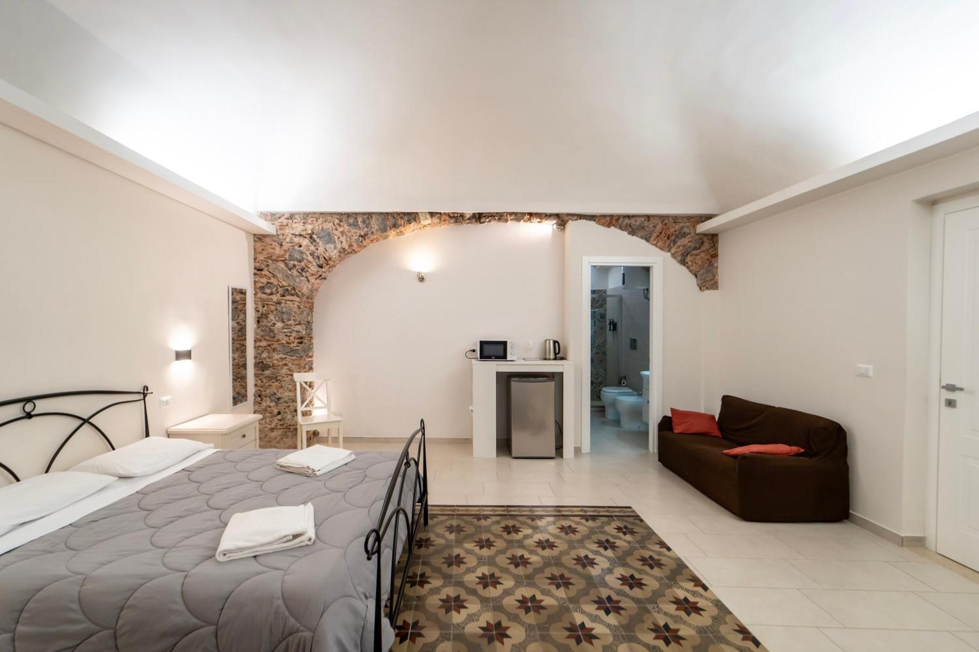 Bellinikatanesuite Catania-Fontanarossai nemzetközi repülőtér Kültér fotó