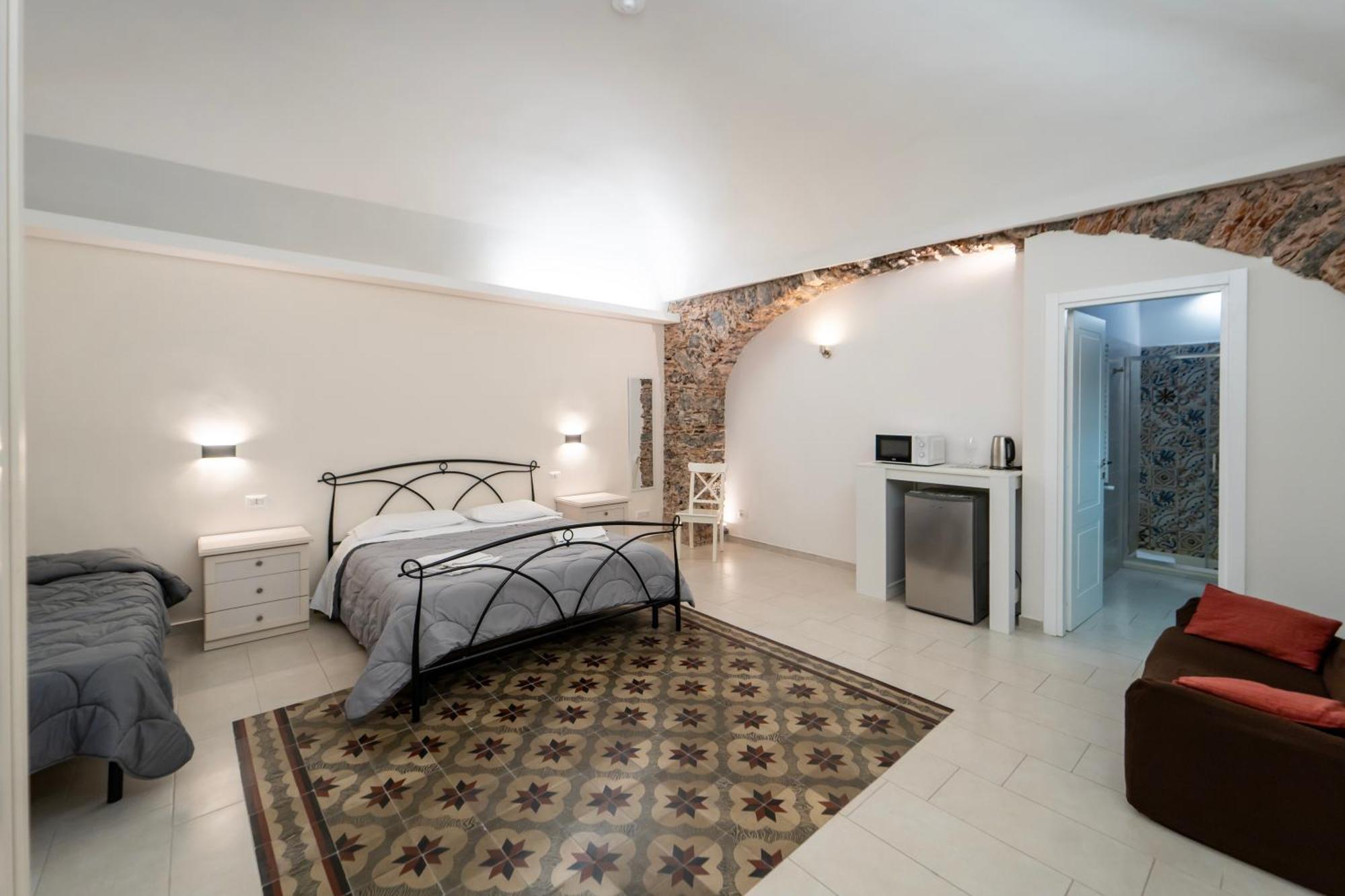 Bellinikatanesuite Catania-Fontanarossai nemzetközi repülőtér Kültér fotó